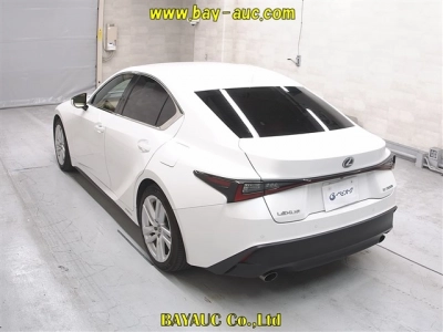LEXUS IS
