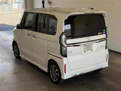 HONDA N BOX CUSTOM