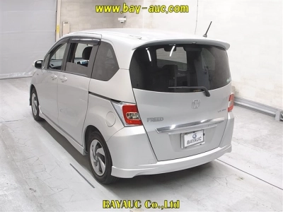HONDA FREED HYBRID