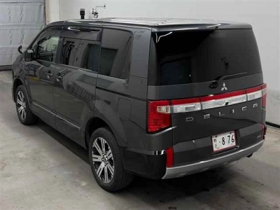 MITSUBISHI DELICA D:5