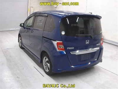 HONDA FREED HYBRID