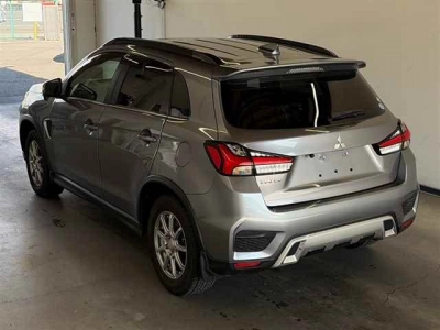 MITSUBISHI RVR