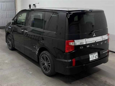 MITSUBISHI DELICA D:5
