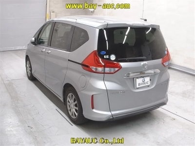 HONDA FREED + HYBRID