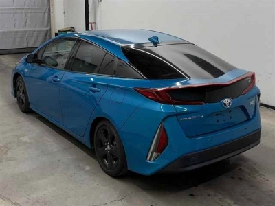 TOYOTA PRIUS PHV