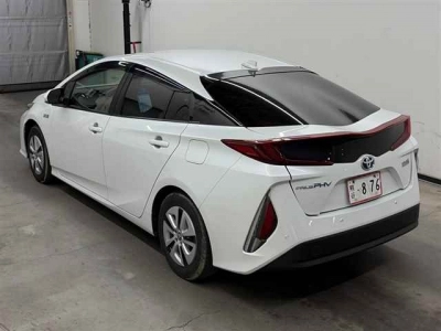 TOYOTA PRIUS PHV
