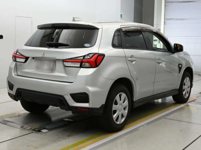 MITSUBISHI RVR