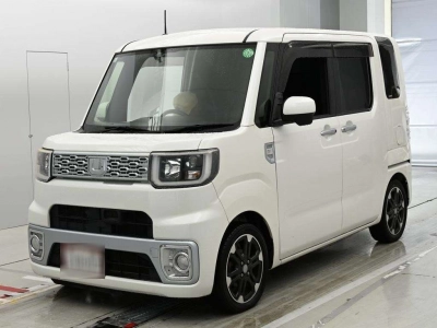 DAIHATSU WAKE