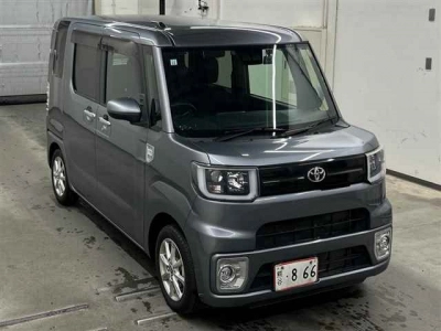 TOYOTA PIXIS MEGA