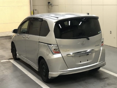 HONDA FREED HYBRID