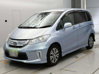 HONDA FREED HYBRID