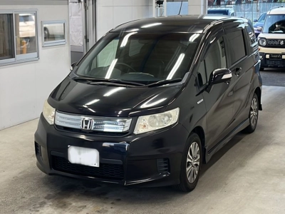 HONDA FREED HYBRID