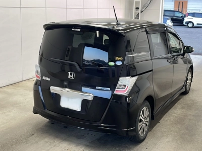 HONDA FREED HYBRID