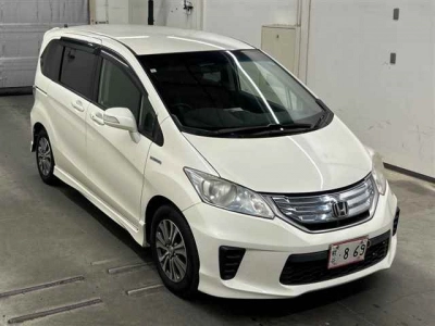 HONDA FREED HYBRID