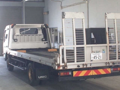 MITSUBISHI CANTER