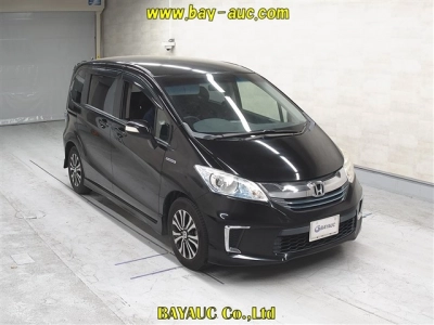 HONDA FREED HYBRID