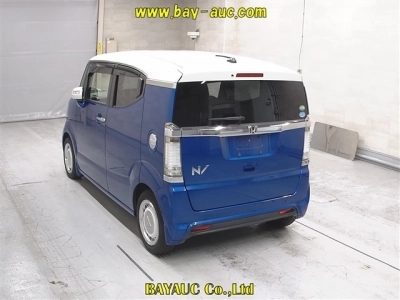 HONDA N-BOX SLASH