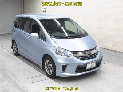 HONDA FREED HYBRID