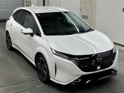 NISSAN AURA