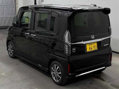 HONDA N BOX CUSTOM