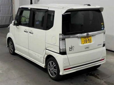 HONDA N BOX CUSTOM