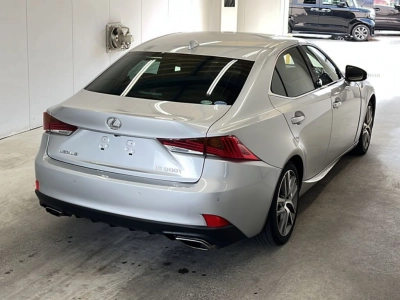 LEXUS IS