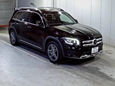 MERCEDES BENZ GLB