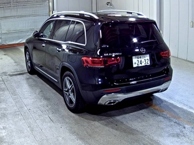 MERCEDES BENZ GLB