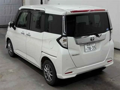 TOYOTA TANK