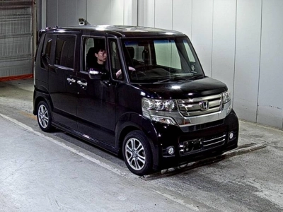 HONDA N BOX CUSTOM
