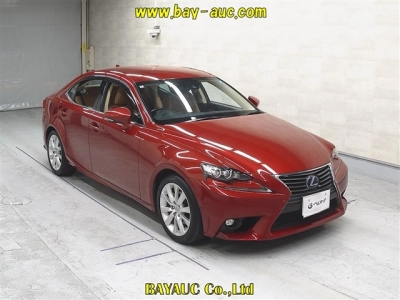 LEXUS IS