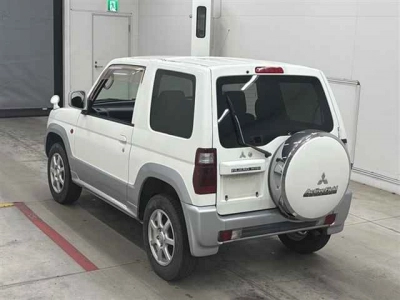 MITSUBISHI PAJERO MINI
