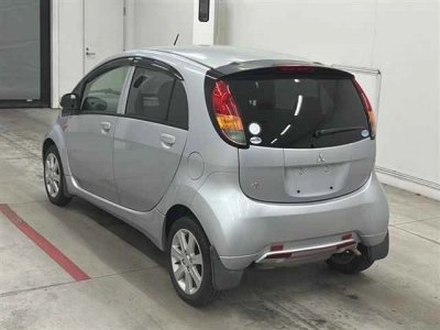 MITSUBISHI I