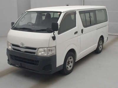 TOYOTA REGIUS VAN
