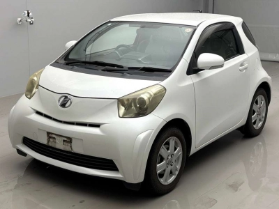 TOYOTA IQ