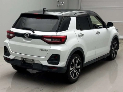 DAIHATSU ROCKY