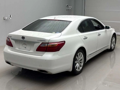 LEXUS LS