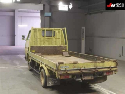 TOYOTA DYNA TRUCK