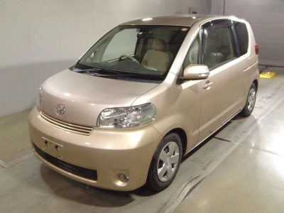 TOYOTA PORTE