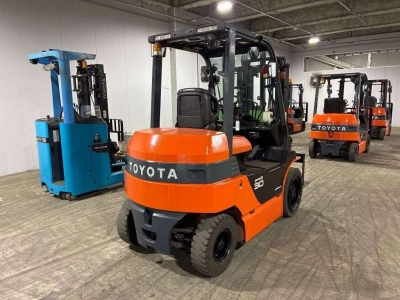 TOYOTA  FORKLIFT 