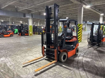TOYOTA  FORKLIFT 