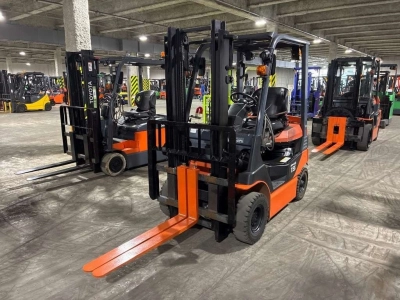 TOYOTA  FORKLIFT 