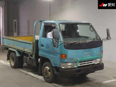 TOYOTA DYNA TRUCK