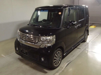 HONDA N BOX CUSTOM