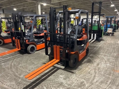 TOYOTA  FORKLIFT 