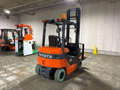 TOYOTA  FORKLIFT 