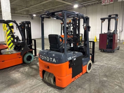 TOYOTA  FORKLIFT 