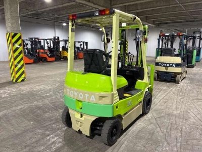TOYOTA  FORKLIFT 