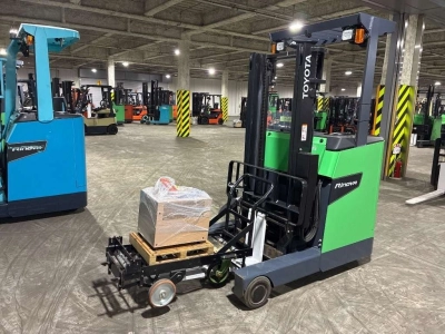 TOYOTA  FORKLIFT 