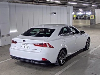 LEXUS IS
